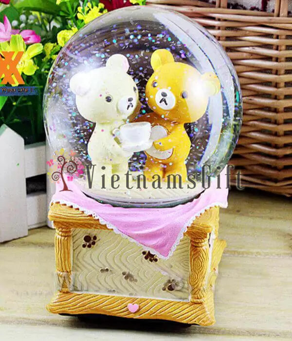 Snow Globes 08