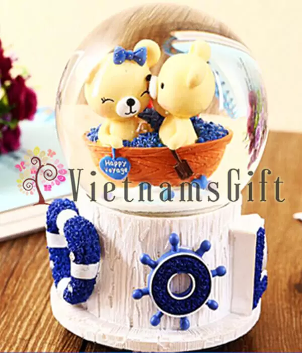 Snow Globes 09